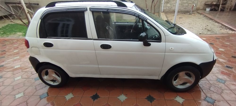 Matiz moshinasi sotiladi sirochna