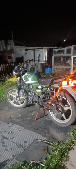 Мотоцикл яки 200 кубов