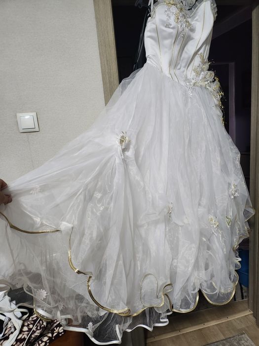 Продам свадебное платье