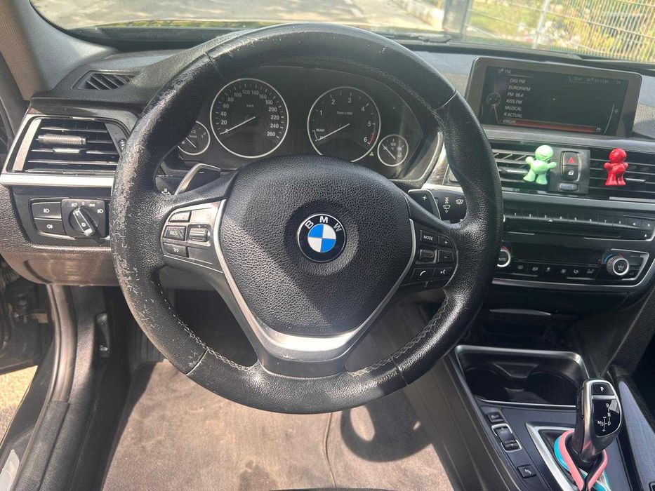 BMW F30 320d xDrive Luxury Line – 211.348 km, fabricatie martie 2015