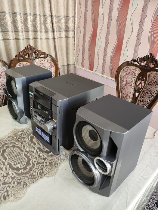 Malaysia SONY ideal holatda bass va ovoz supper