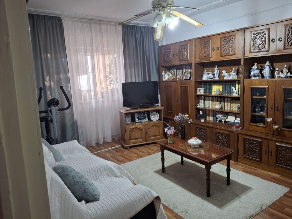 Vand Apartament 3 camere Ploiesti,zona Cantacuzino,81,6 mp