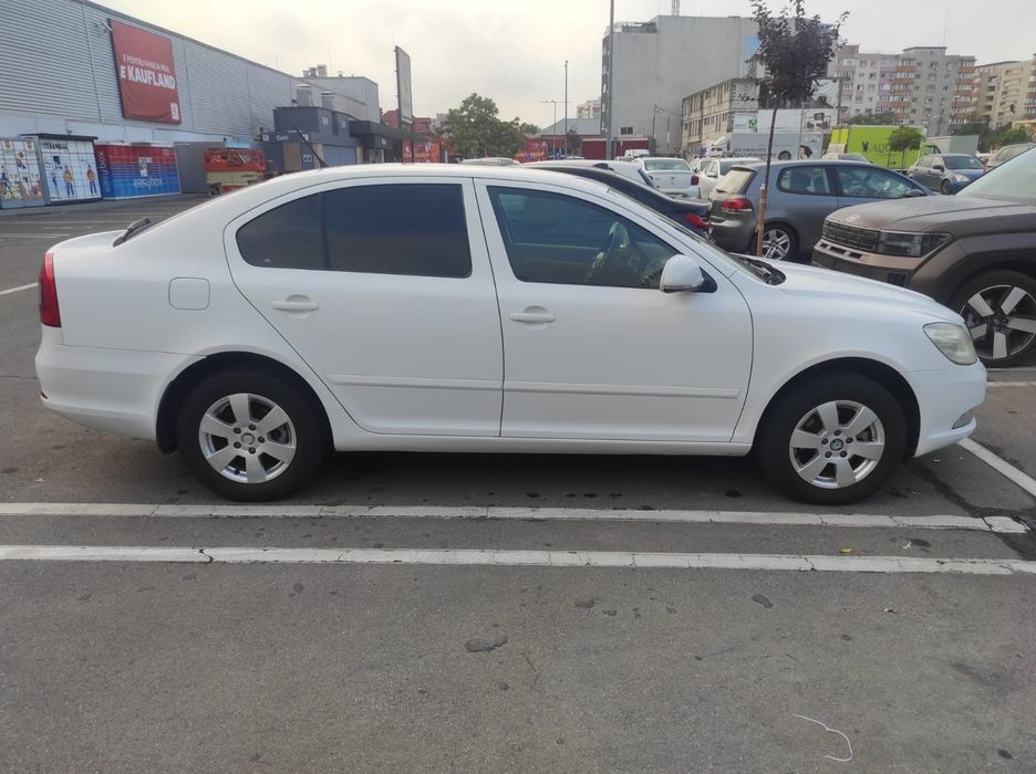 SKODA Octavia 2012 — imagine 13
