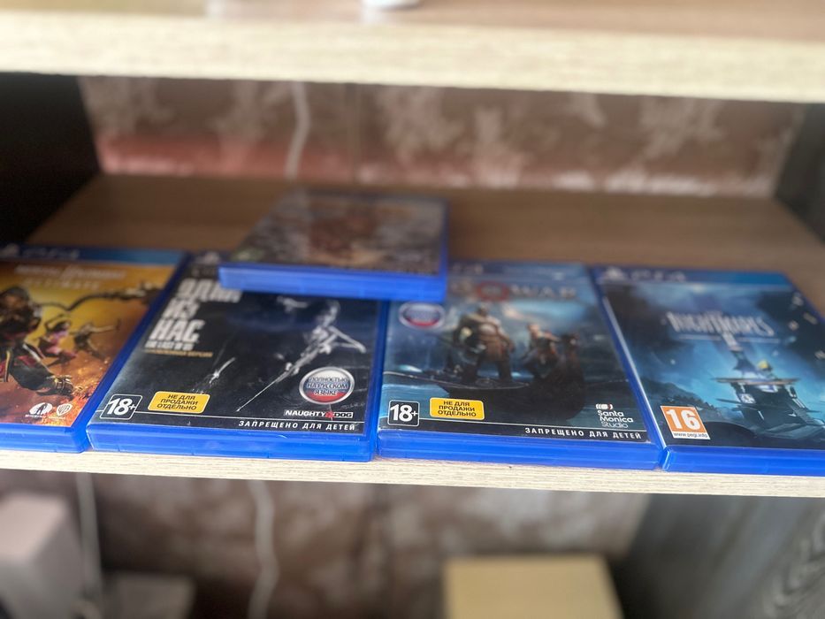 Продам Плейстейшн 4