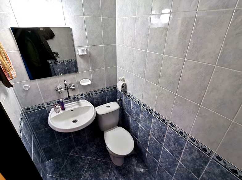 Дава се под наем Двустаен апартамент в Бургас, Славейков - 70 кв.м за 245 € - Снимка #5