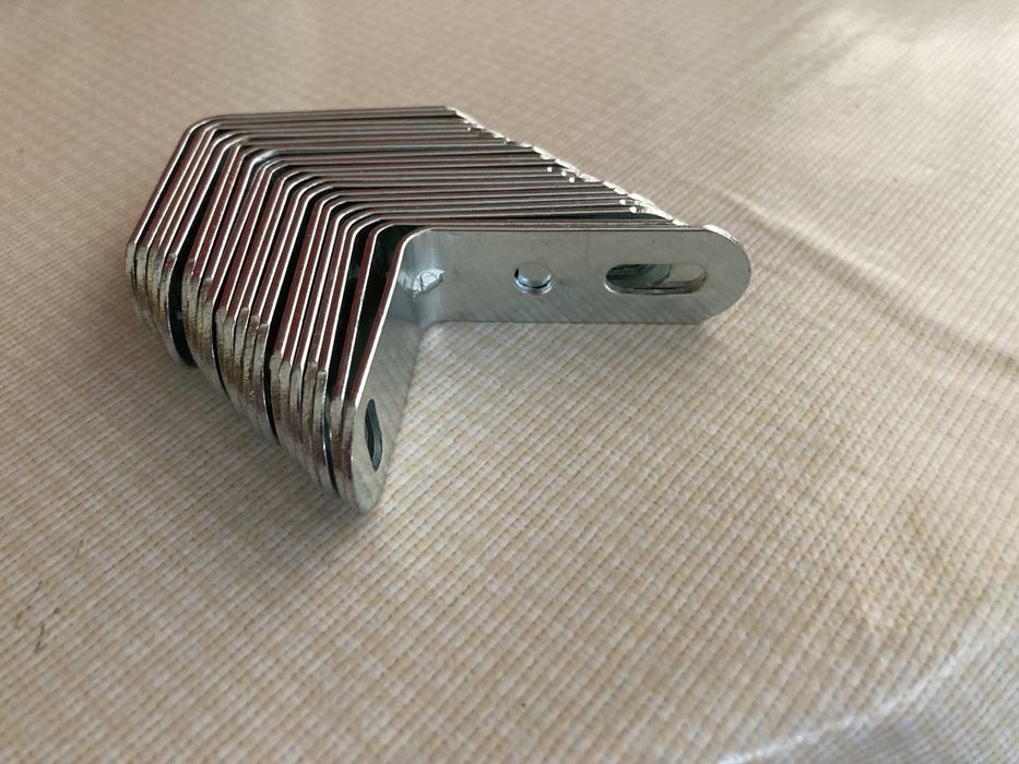 Coltar metalic . L metalic . Consola L metalice