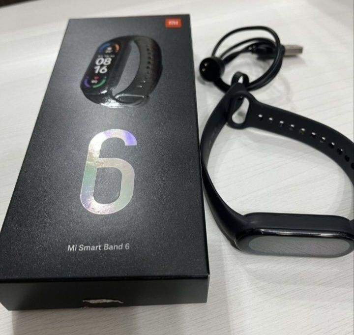 Часы Mi band 6.  .