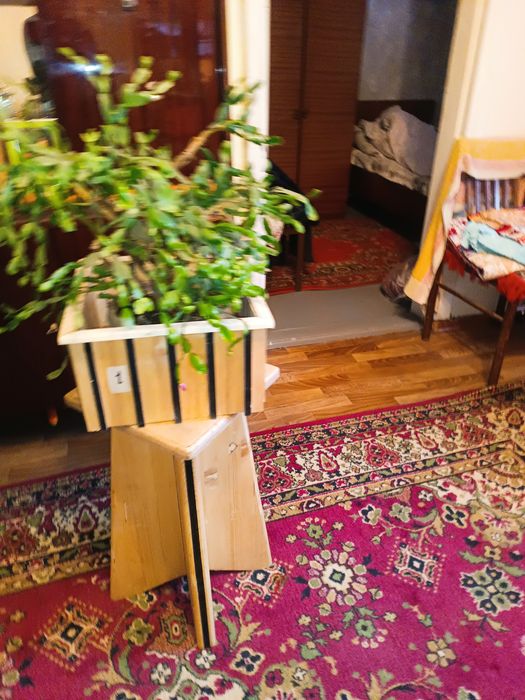 Продам кашпо деревянное для цветов