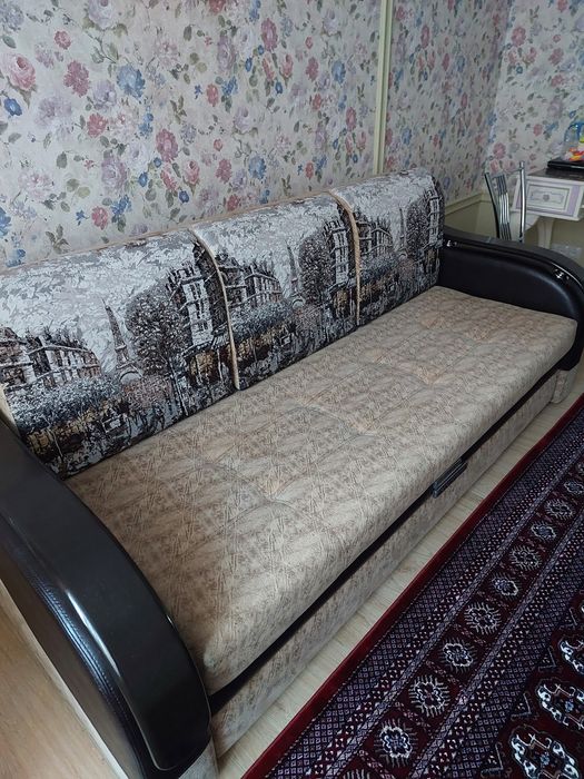 Диван гостинный 2-х метровый