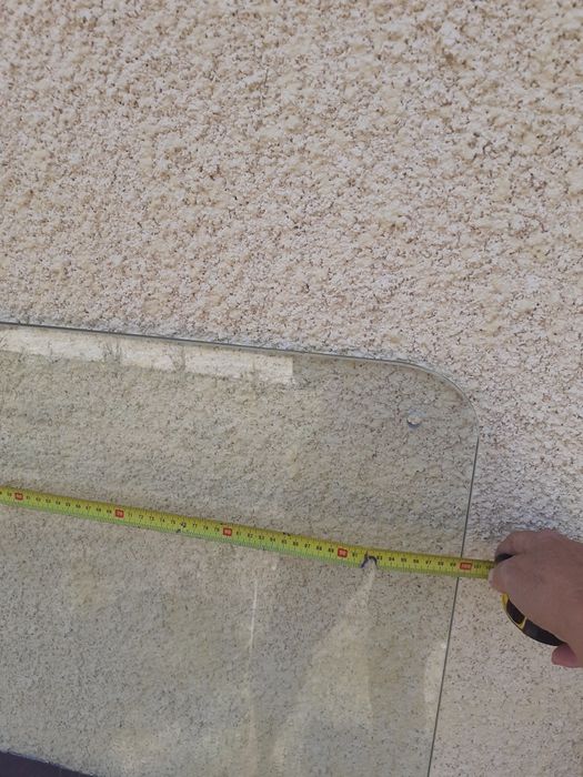 Vînd blat de sticla pentru masă