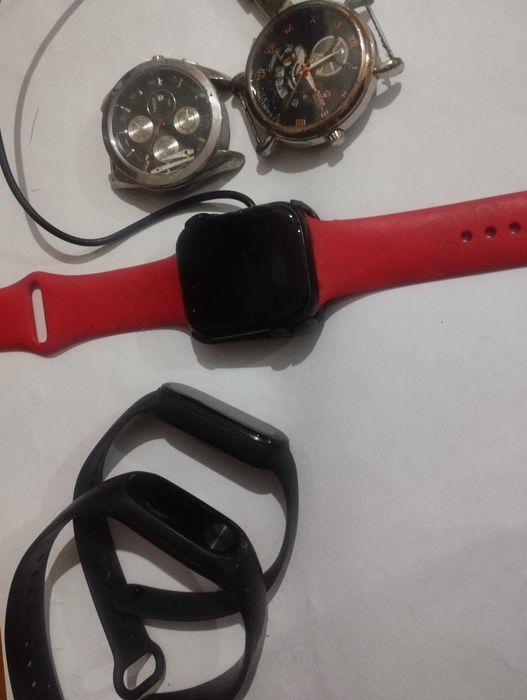 часы старые современные гаджеты