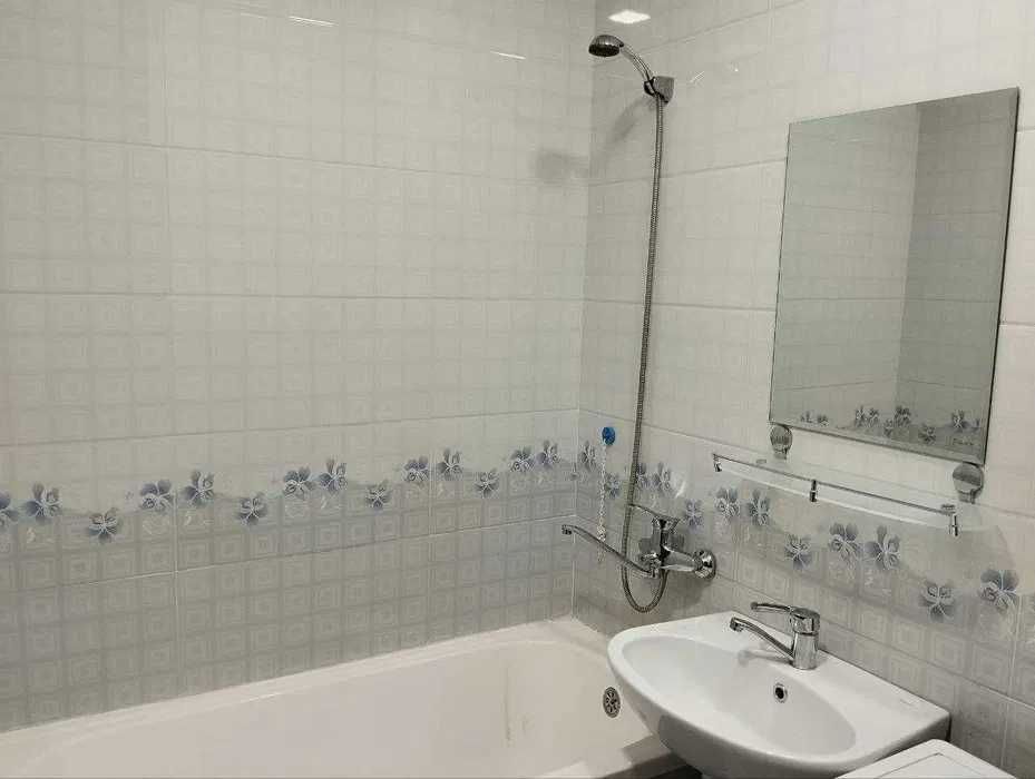 Метро Буюк Ипак йули 2в3 Художников