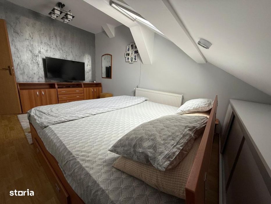 Apartament 4 camere decomandat cu scara interioara, Zona Sarari