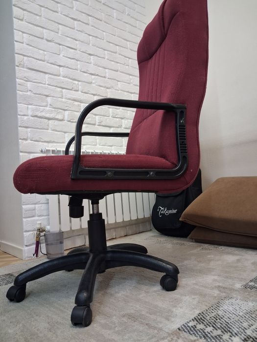 Б/у кресло в отличном состоянии