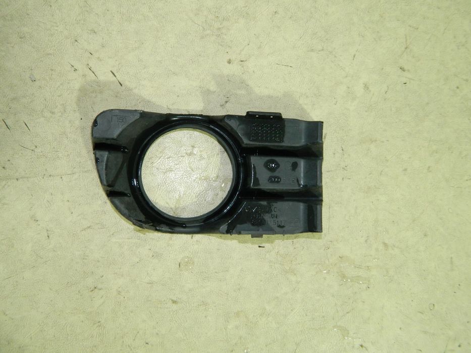 Grila proiector partea stanga, Renault Megane 2, 2002, 2003, 2004, 2005, 2006, 2007, 2008,, 8200115117