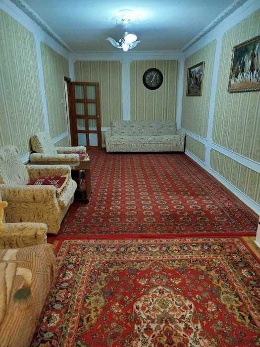 Срочно сдаётся 2-комнатная квартира ул. С.Азимова, Японское посольство