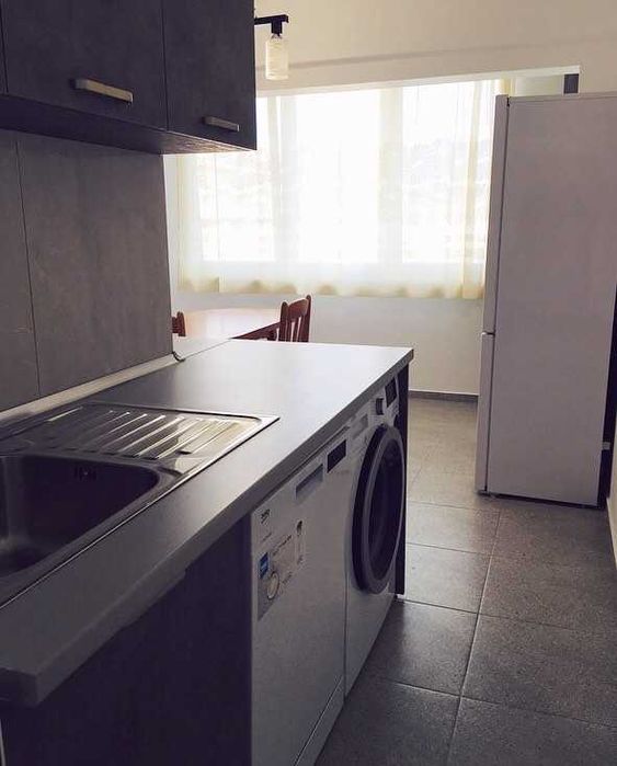 Дава се под наем Едностаен апартамент в Бургас, Изгрев - 40 кв.м за 250 € - Снимка #1