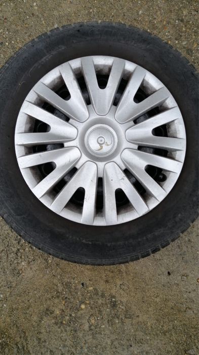 Vand Roti 5 buc  + Anvelope de Iarna +capace