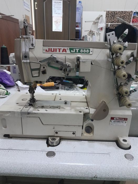 Tikuv mashinasi Juita rashma