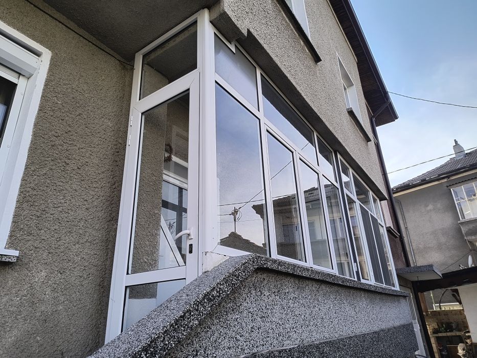 Дограма PVC и алуминиева - 250 евро и 150 евро