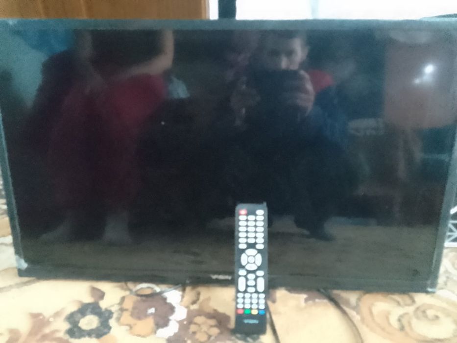 Продаю телевизор, новый, нету смарт !