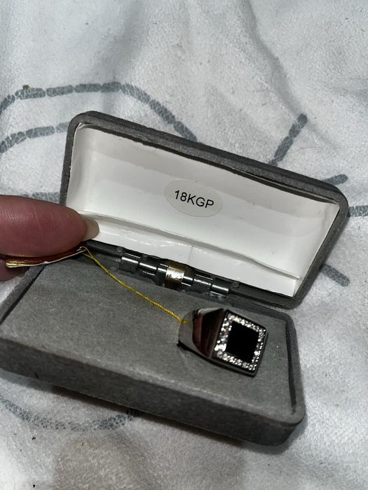 Мужская печатка с фианитами