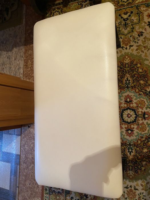 Пуфик белый новый