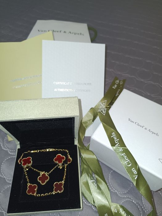 Продам набор серебро 925. Новое . Уступлю