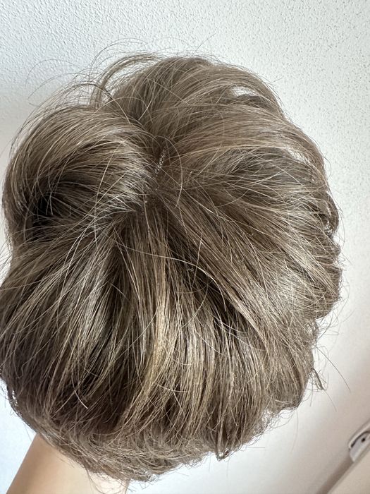 Дамска перука от естествена коса