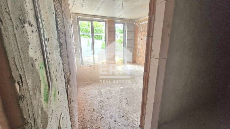 Продава се Четиристаен апартамент в Варна, м-т Св. Никола - 158 кв.м за 2108 €/кв.м - Снимка #4