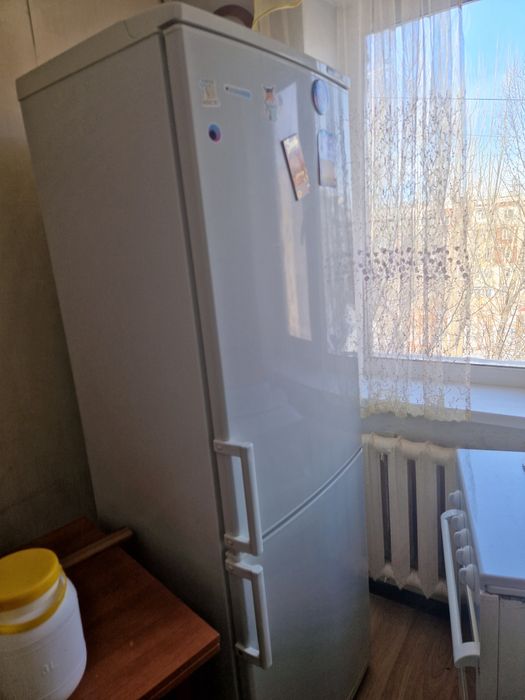 Продам холодильник