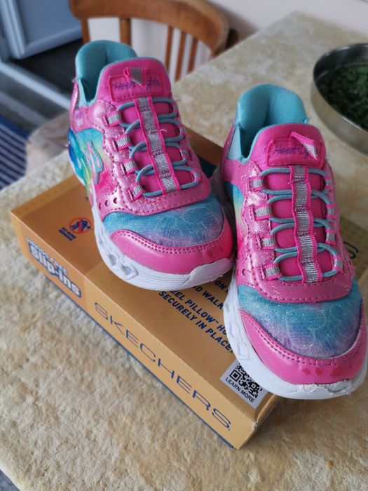 Скечерс маратонки