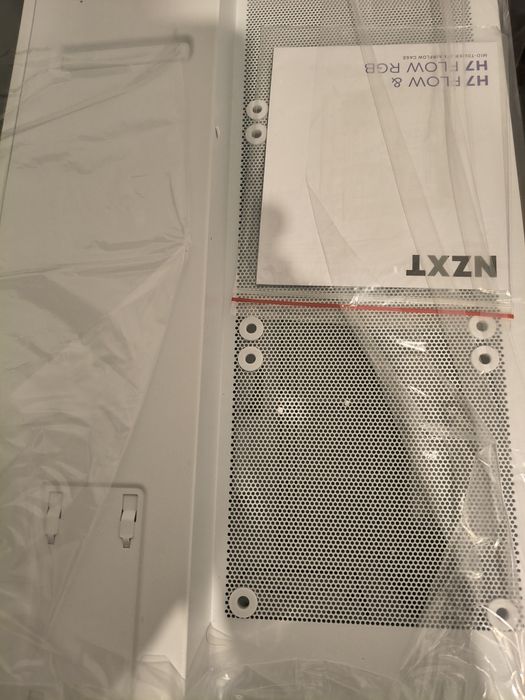 vand carcasa noua la cutie nzxt h7 flow 2024 alba full box