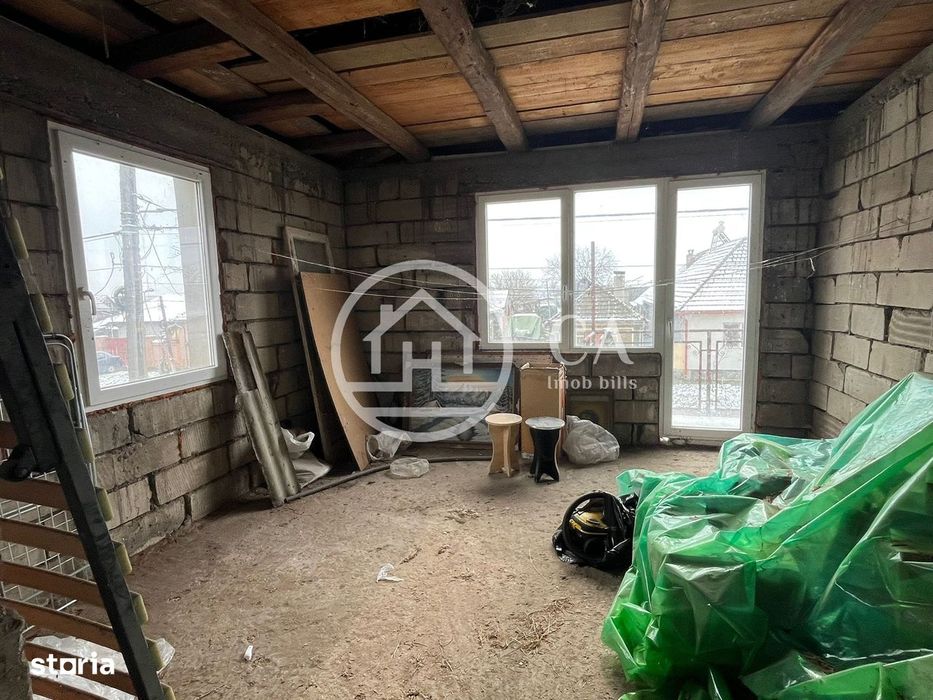 Casa de vanzare D+P+E+M cu 5 camere în Livada De Bihor