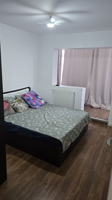 inchiriez apartament 4 camere