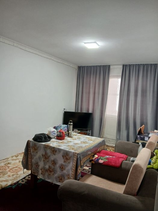 Срочно продаётся 2х комнатная квартира 4 микрорайоне на 1 этаж