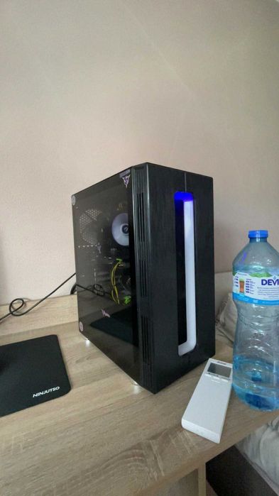 Геймърски Компютър /  Intel Core i3-12100F + AMD Radeon RX 6600 + 16GB RAM + 512 GB SSD /