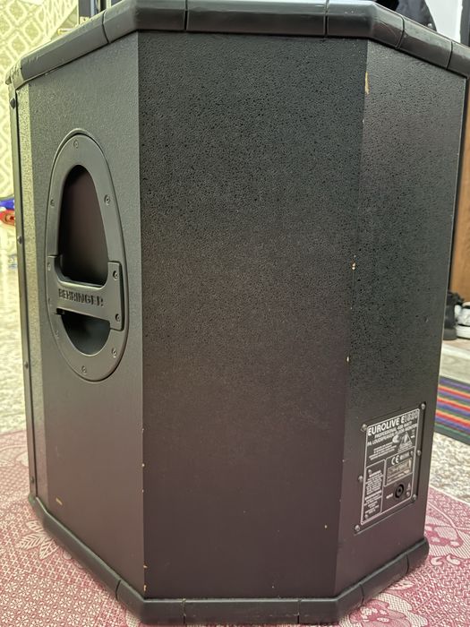 Продам BEHRINGER колонка