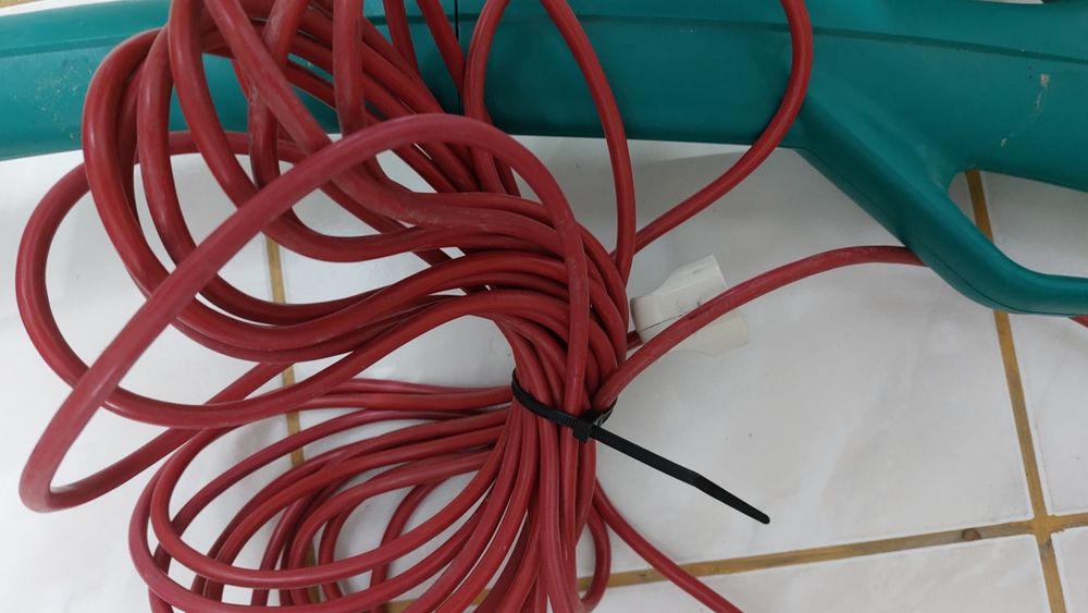 trimmer BOSCH (cositoare iarba)