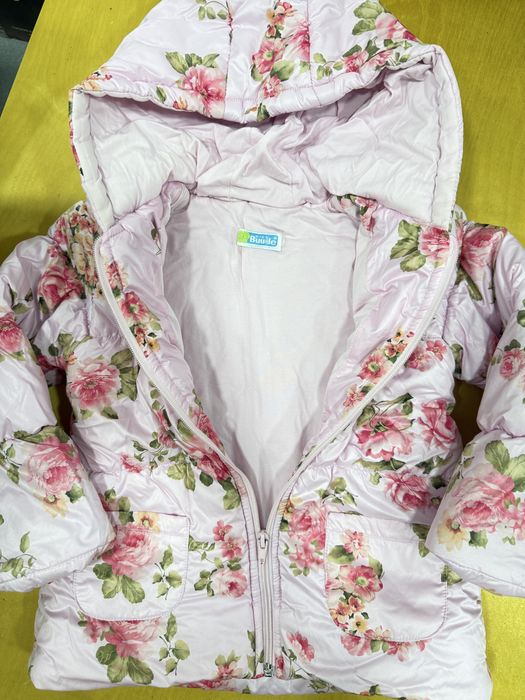Курточки на девочку 4-5 лет