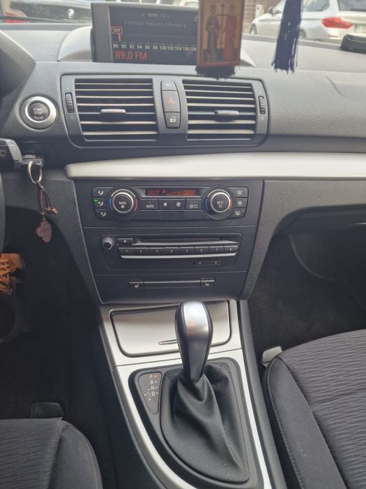Vand Bmw seria 1 e87 Avariat