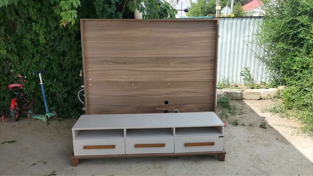 Подставка для телевизора