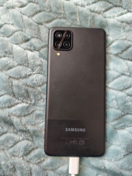 продаётся телефон