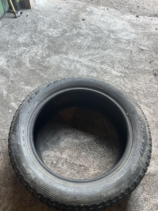 Продам шины на 17R