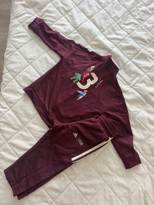 Продам детский костюм adidas