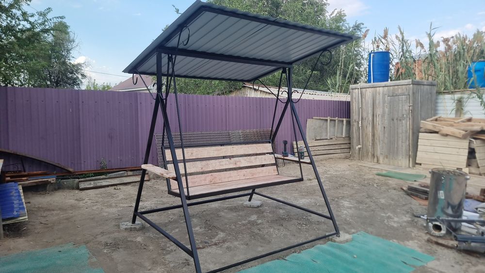Качеля сатылады.