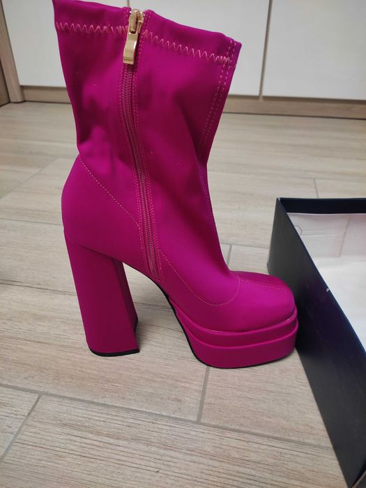 Дамски боти 39 номер, цвят фуксия