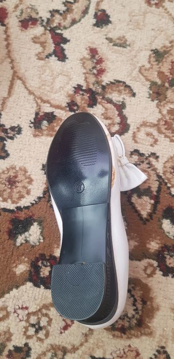 Продам туфли для девочек