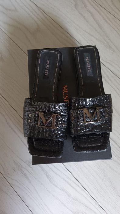 Vind șlapi piele lacuita