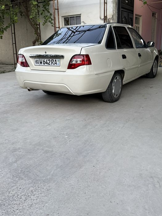 Tez sotiladi metalkadan qaymoqqa sepilgan